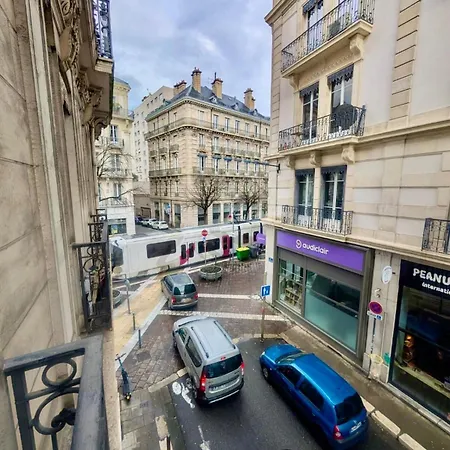 In Hyper Centre Close To Amenities Apartment