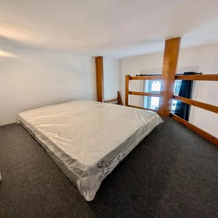 In Hyper Centre Close To Amenities *